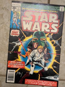 Star Wars #1 (1977) newstand copy - 1st Star Wars adaptation first pritn