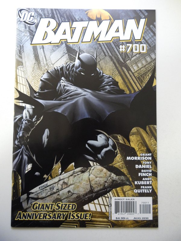 Batman #700 (2010) VF/NM Condition