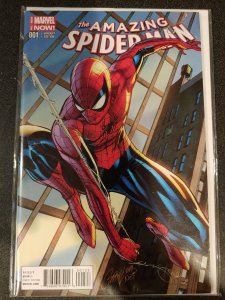 AMAZING SPIDER-MAN #1 J SCOTT CAMPBELL VARIANT MARVEL 1st CINDY MOON SILK