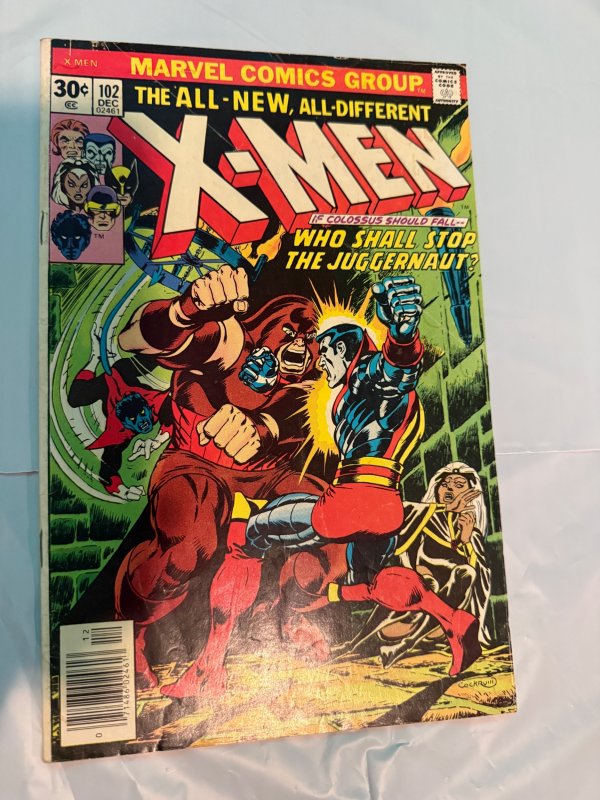 The X-Men #102 (1976) who shall stop the juggernautn