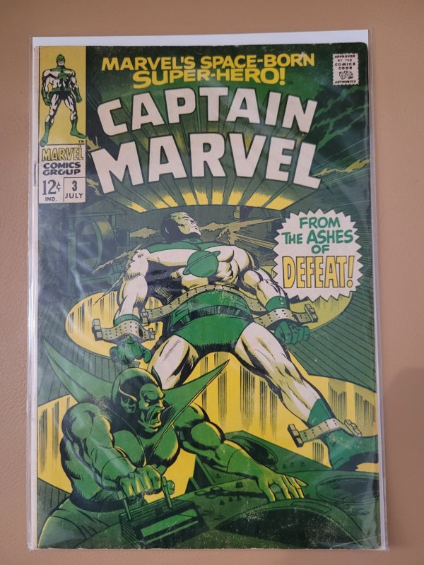 CAPTAIN MARVEL 3 (1968) VS SUPER SKRULL SILVER AGE MARVEL FN