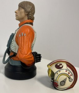 Gentle Giant Star Wars Luke Skywalker In X-Wing Pilot Gear Collectible Mini-Bust