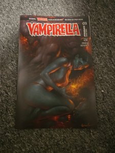 Vampirella (2025) #3 Cover A Lucio Parrillo NM