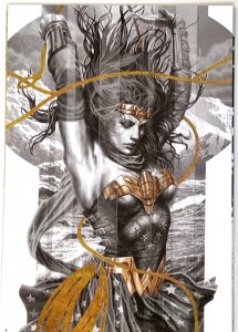 WONDER WOMAN: BLACK & GOLD #6 C2E2 EXCLUSIVE LEE BERMEJO VIRGIN VARIANT DC.