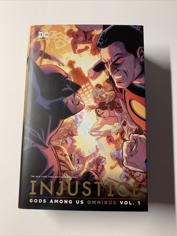 Injustice Gods Amoung Us Omnibus V Vol Volume 1 Near Mint Dc Hc Tpb