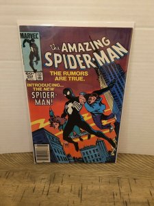 Amazing Spiderman 252 1ST FULL BLACK COSTUME. MANY OTHER AUCTIONS NEWSSTAND (AM2