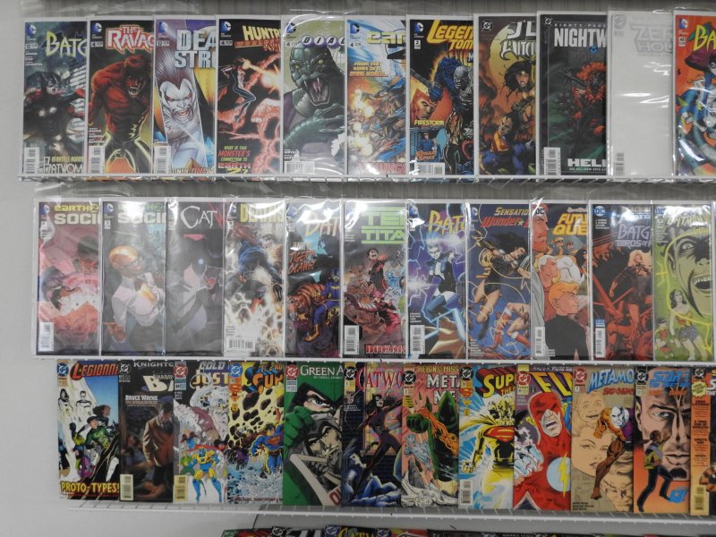 Huge Lot 160+ Comics W/ Batman, Justice League, Flash+ Avg VF Condition!