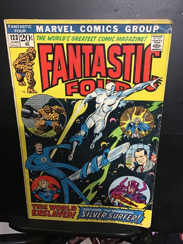 Fantastic Four #123 (1972) Silver surfer, Agatha Harkness, collectors cover! VG+