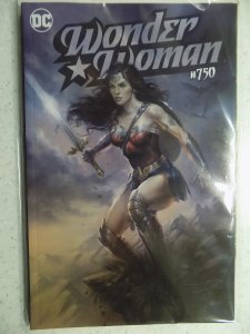 Wonder Woman # 750 Luccio Parrillo Variant hot