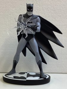 Batman Black & White Batman Statue By Jiro Kuwata 1433/5000