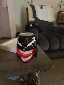 Marvel Spider-Man Venom Molded Face 16 oz Over-sized Ceramic Coffee Mug- new