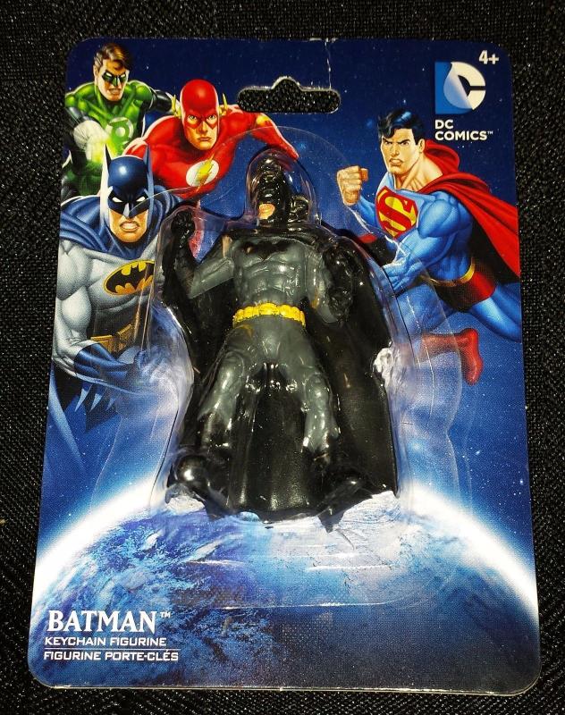Batman Safeguard Pose Keychain Figurine (DC Comics/Monogram) - New!