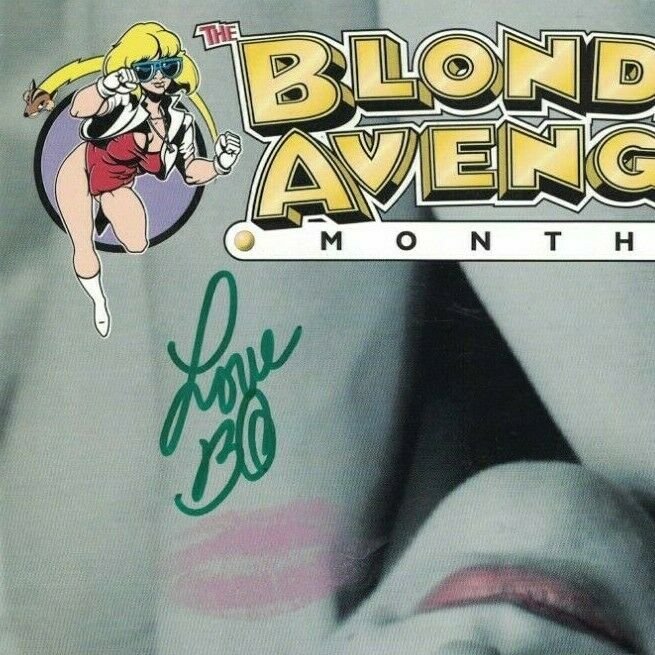 Blonde Avenger Monthly #4 signed and kissed by Cindy Johns - Blitz Weasel 96