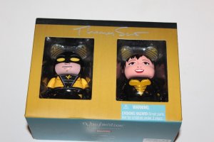 SIGNED Marvel VINYLMATION 3 Yellowjacket Wasp Avengers RARE LE 1000 Disney Excl