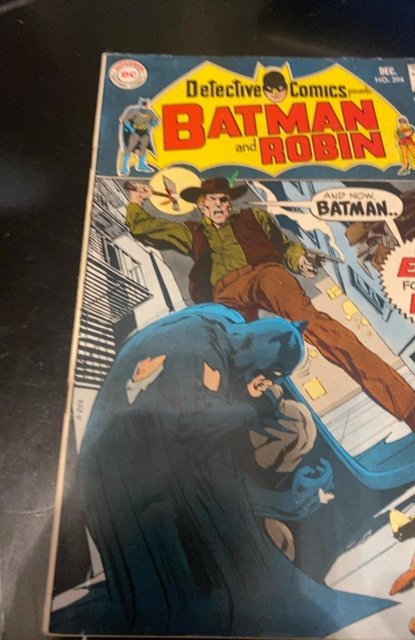 Detective Comics #394 (1969) nice midgrade