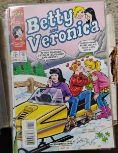 BETTY  AND VERONICA # 197  2004  ARCHIE COMICS