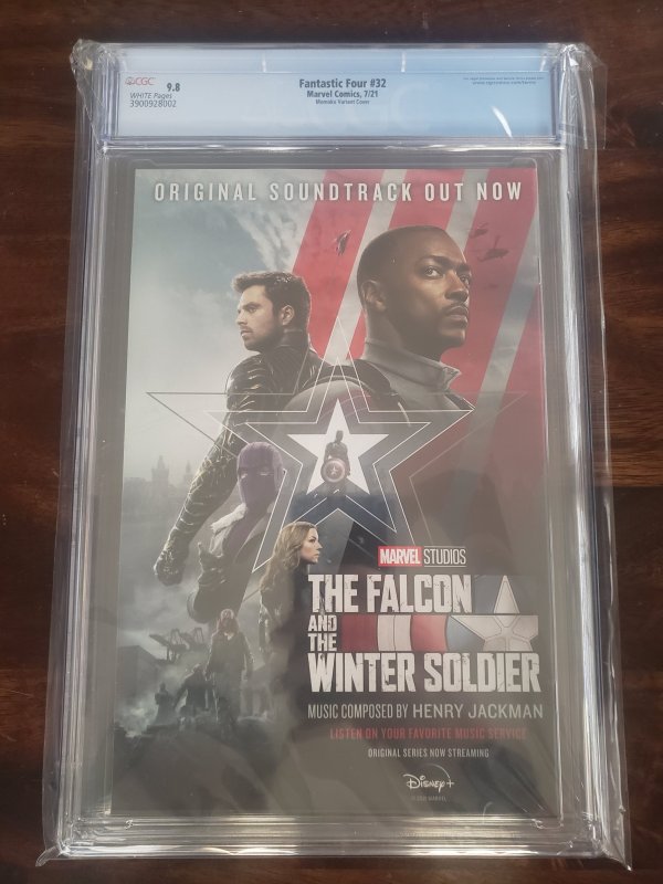 Fantastic Four 32 CGC 9.8 Momoko variant