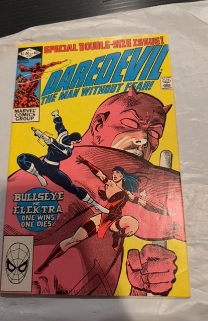 Daredevil #181 (1982)bullseye kills Electra