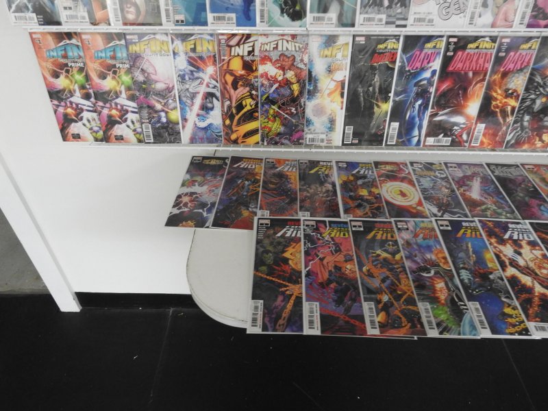 Huge Lot 150+ Comics W/ X-Men, Secret Wars, Infinity Wars+ Avg NM- Condition!!