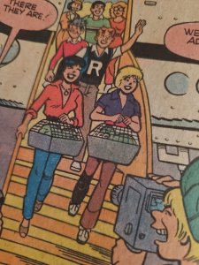 1980 Archie's Girls BETTY AND VERONICA 300 VF