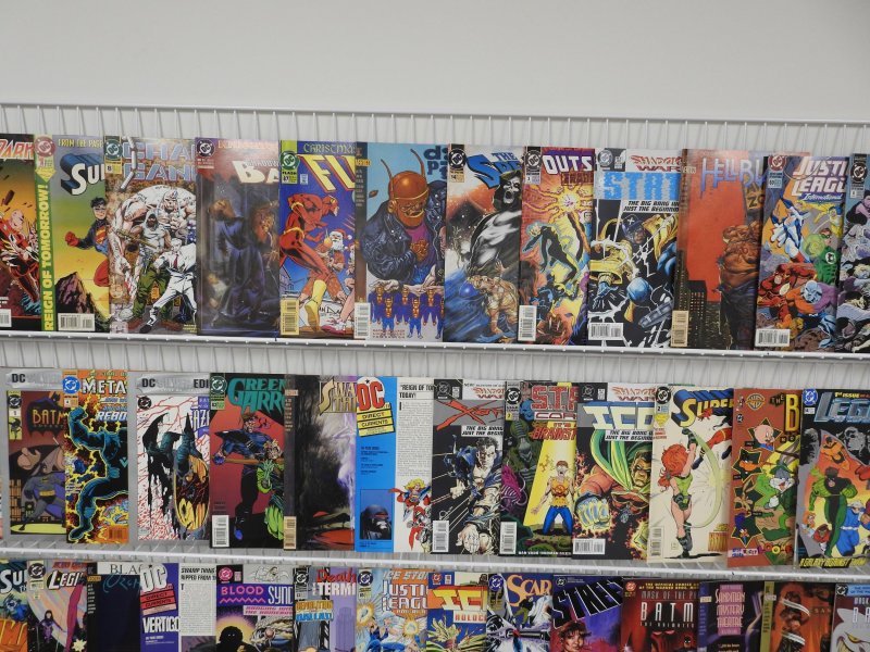 Huge Lot 190+ Comics W/ Superman, Batman, X-Men, +More! Avg FN Condition!