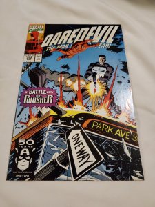 Daredevil 292 Very Fine+ ​Cover art by Lee Weeks