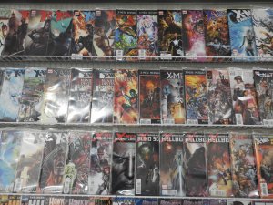 Huge Lot 190+ Comics W/ X-Men, Hulk, Hawkeye and Mockingbird+ Avg VF Condition!!