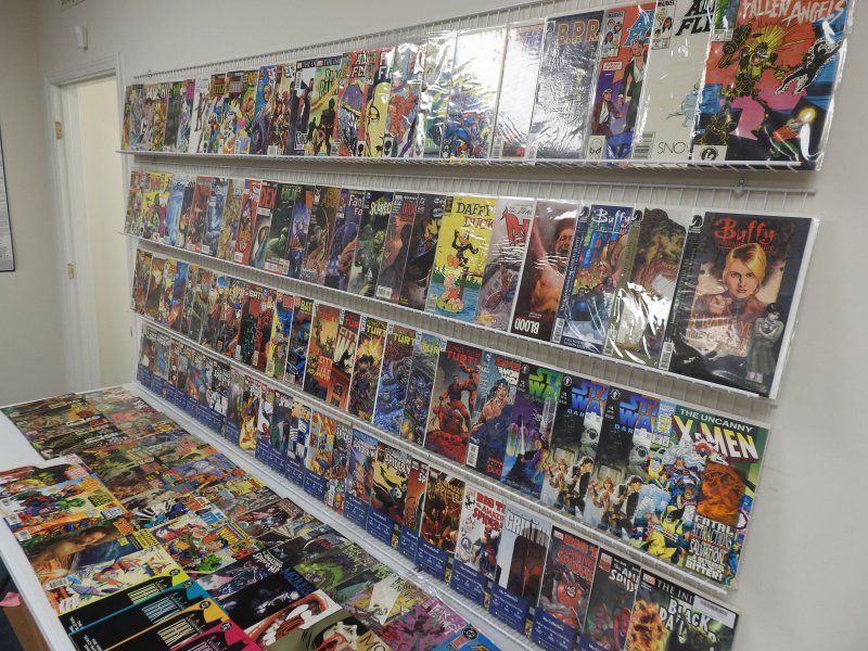 Huge Lot 150+ Comics W/ Spiderman, Hulk, Morbius, +More AVG VF-