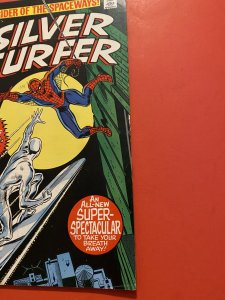 The Silver Surfer #14 (1970) 1st  Spiderman vs surfer