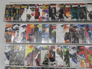 Huge Lot of 150+ Comics W/ Batman, Aquaman +More! Average VF- Condition!