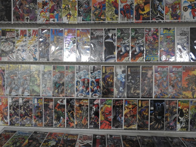 Huge Lot 140+ Comics W/ Avengers, Spider-Man, Hulk +More! Avg. VF-