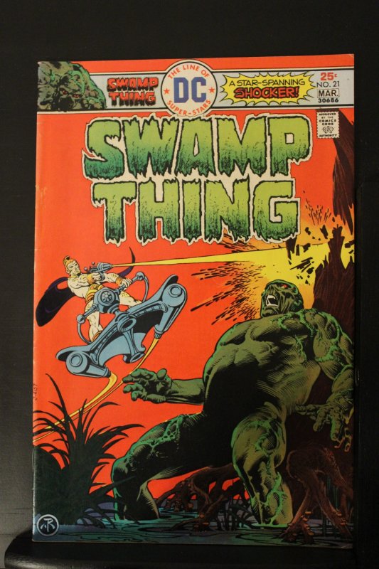 Swamp Thing #21 (1976) High-Grade NM- Alien vs Swamp Thing Richmond CERT!