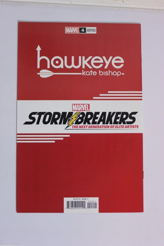 Hawkeye Kate Bishop #4 (2022) Carmen Carneo Cover NM