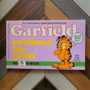 GARFIELD SWALLOWS HIS PRIDE (Jim Davis 1987) His 14th Book / 1st Print Comics