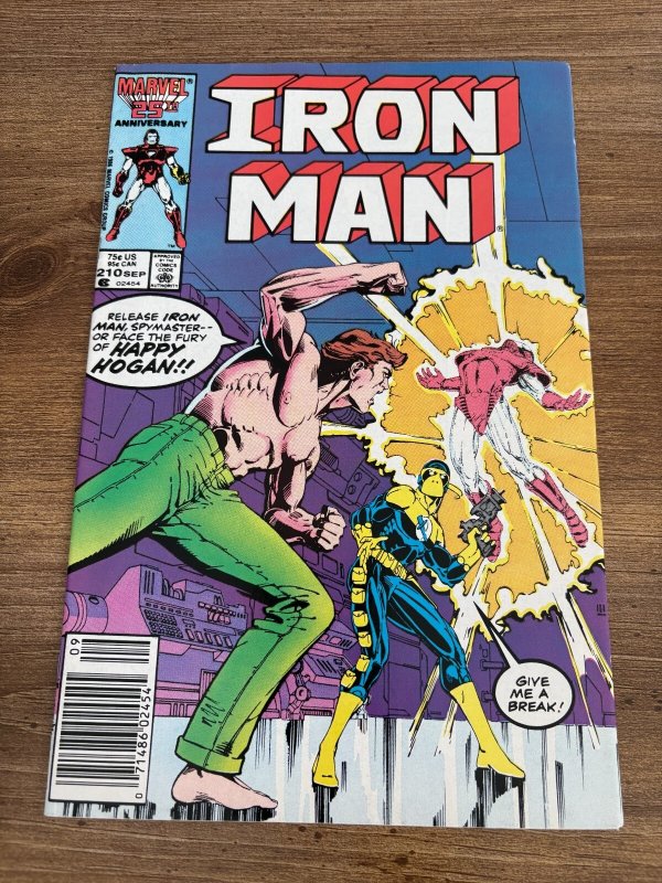 Lot Of 3 Iron Man Marvel Comic Books # 209 210 211 VF-NM 16 J438