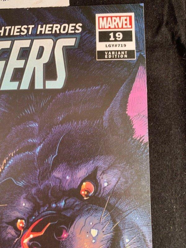 AVENGERS #19 NM- NICK BRADSHAW 1:25 variant Marvel Comics