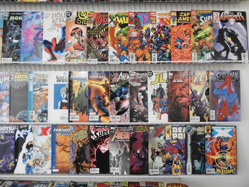 Huge Lot 200+ Comics W/ Spider-Man, Avengers, X-Men+ Avg Fine Condition!!