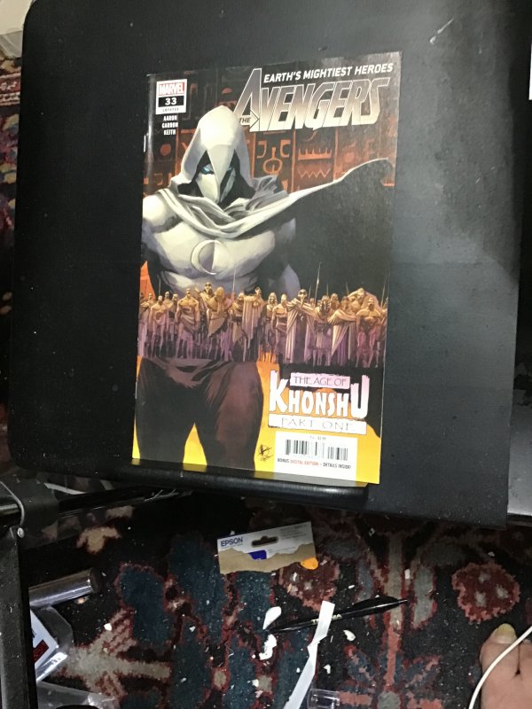 Avengers #33 (2020) Moon Knight! Super high grade key! NM Wow!