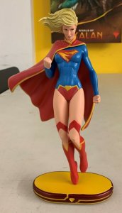 DC Comics Cover Girls Supergirl Statue Numbered Limited Edition 1297/5200 