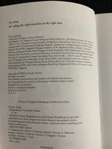 2009 DRAGONBREATH by Ursula Vernon HC FN+ 6.5 Dial Press