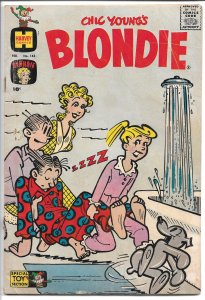 Blondie #143 - Silver Age - Feb. 1961 (VG-)