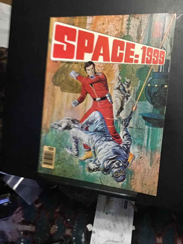 Space: 1999 #7 (1976) high-grade TV show magazine key! VF/NM Wow!