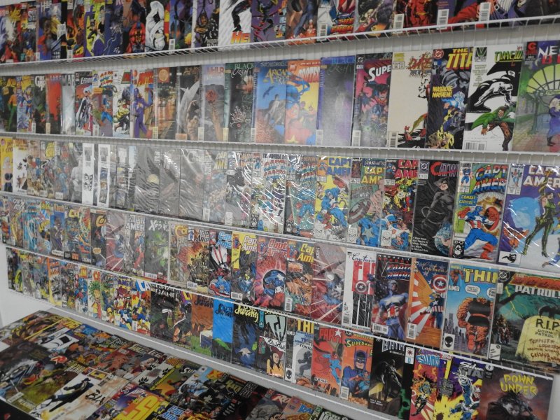 Huge Lot 150+ Comics W/ Captain America, Batman,  Blue Beetle, +More! Avg VF- !