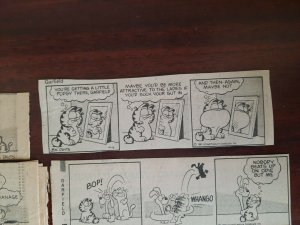 40X Garfield News Paper Comic Strip 1981 lot 7 x 2.5 Vintage  good used shape 