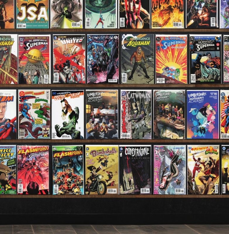 Huge Lot 150+ Comics with Trinity, Justice League, Catwoman & More!