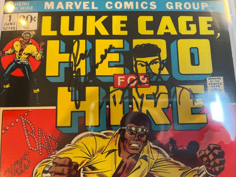 Hero For Hire (1972) # 1 (CGC 7.5 SS OWWP) Signed Sketch (Luke Cage) Roy Thomas