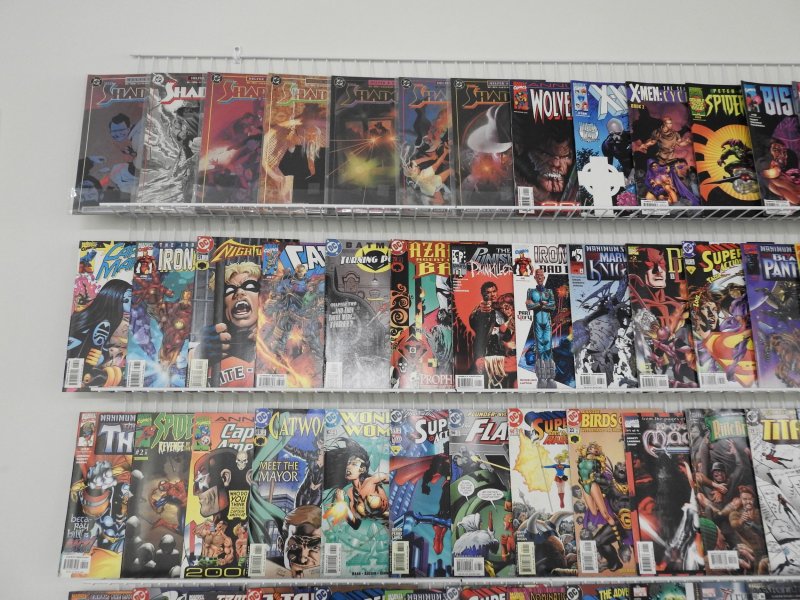 Huge Lot 190+ Comics W/ Wolverine, Avengers, X-Men, +More! Avg FN Condition!