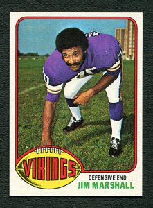 1976 Topps Jim Marshall #385 MINT  Minnesota Vikings