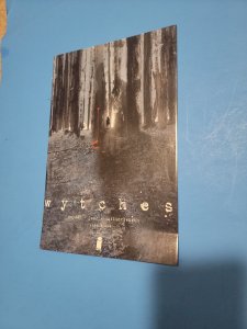read comics WYTCHES 1 VG reading copy