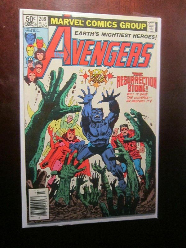 Avengers #209 Newsstand 1st Series 8.0 VF (1981)